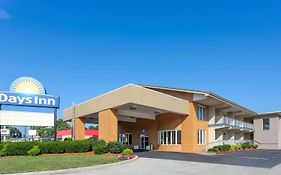 Days Inn By Wyndham Breezewood